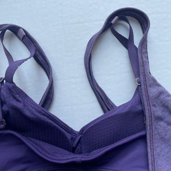 Lululemon Twist and Turn Tank Top Open Back Shelf Bra w/Pads Purple  sz XS - Picture 5 of 9
